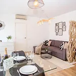 Al39 - Atico Con Barbacoa Playa Fenals Daire *